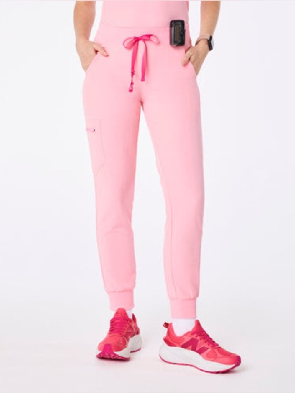 ✨NWT~FIGS Zamora Joggers 🩷✨